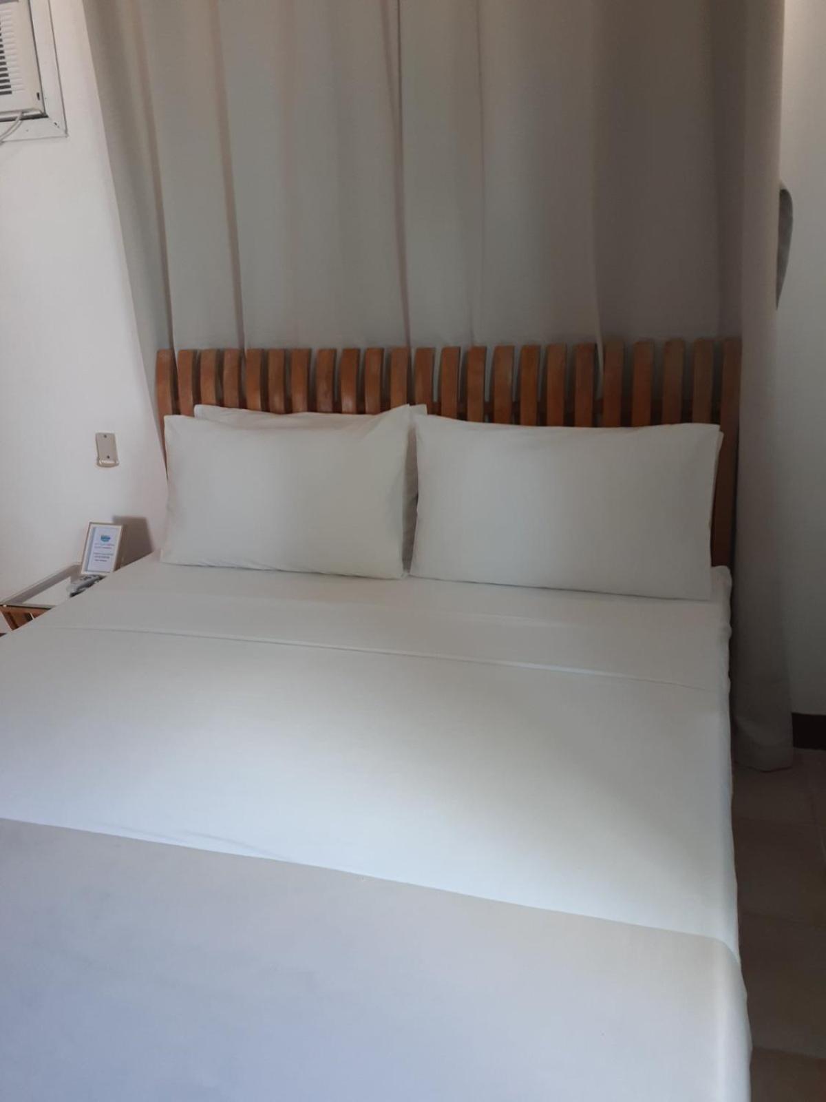 Bluewaves Beach House Balabag  Екстер'єр фото