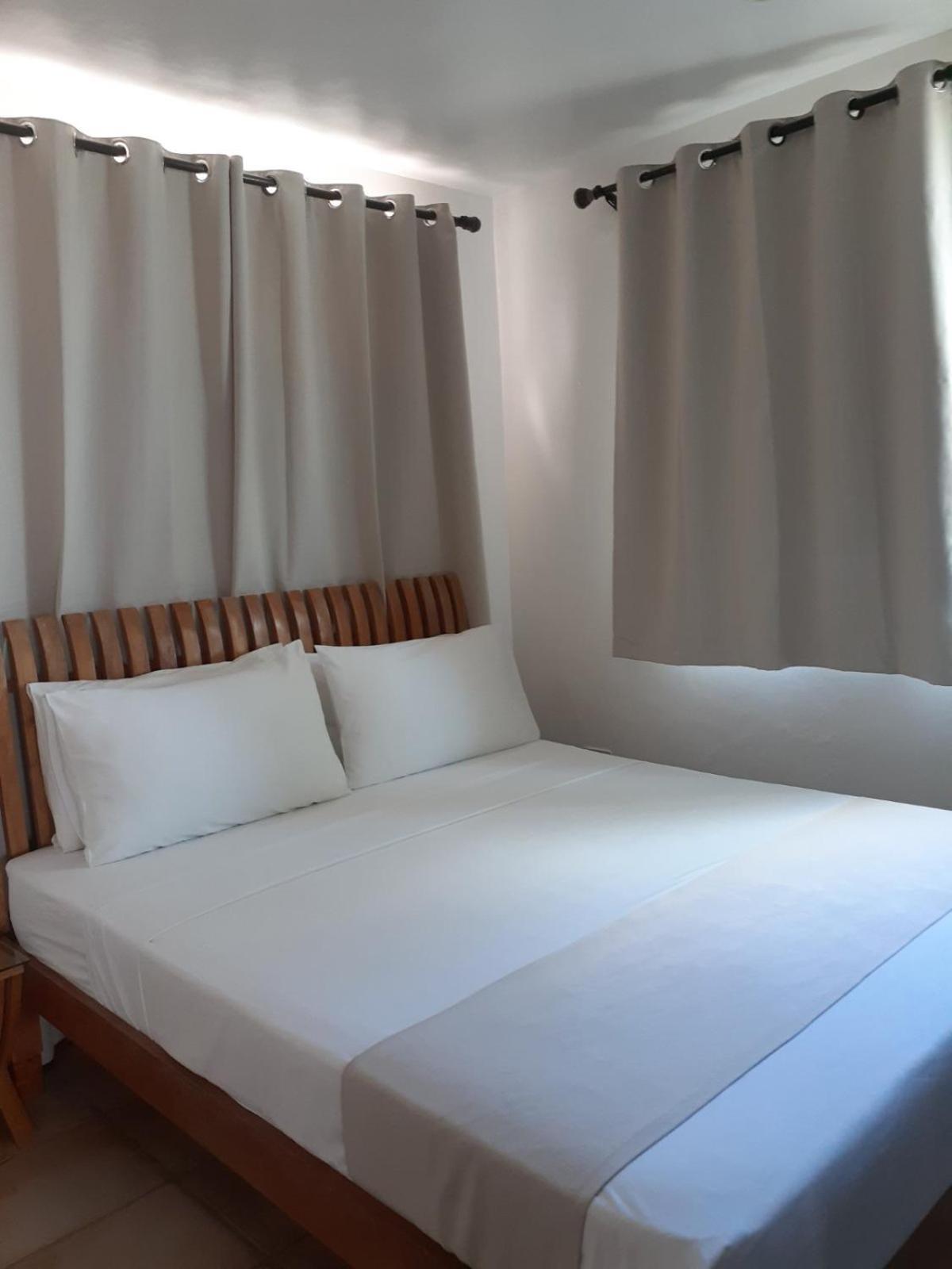 Bluewaves Beach House Balabag  Екстер'єр фото