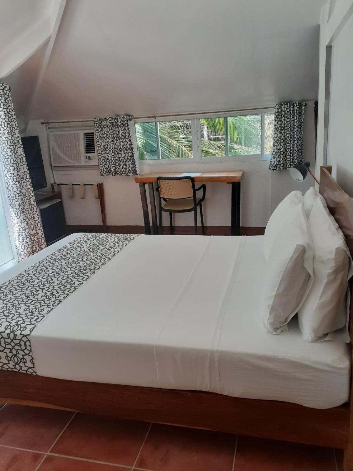 Bluewaves Beach House Balabag  Екстер'єр фото