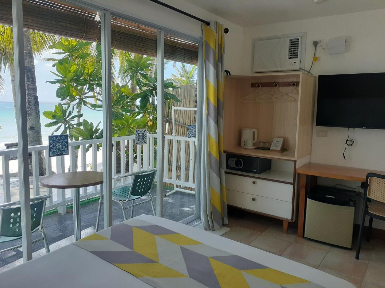 Bluewaves Beach House Balabag  Екстер'єр фото