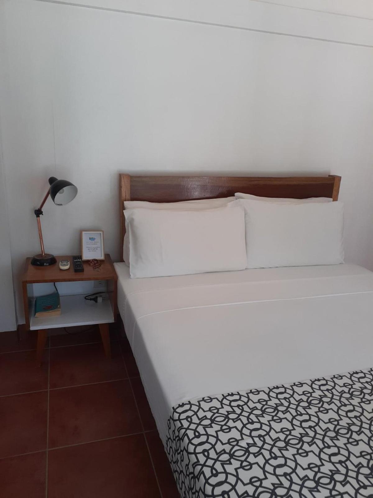 Bluewaves Beach House Balabag  Екстер'єр фото