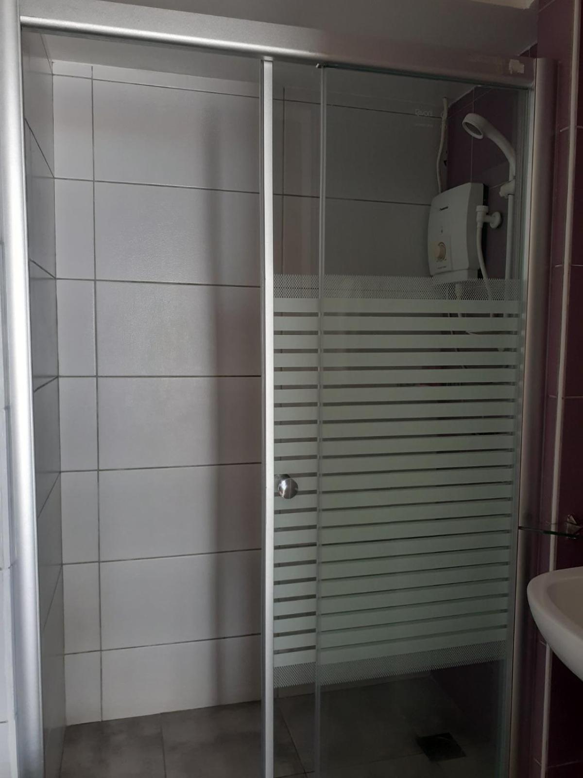 Bluewaves Beach House Balabag  Екстер'єр фото