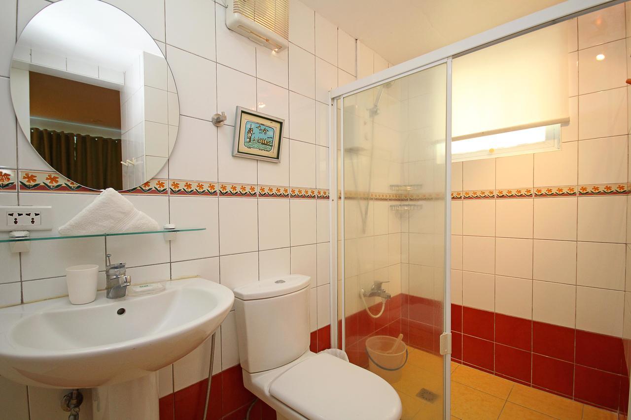 Bluewaves Beach House Balabag  Екстер'єр фото