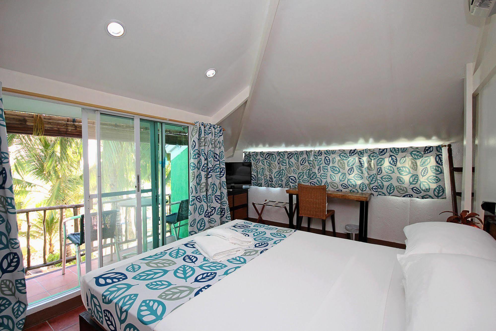 Bluewaves Beach House Balabag  Екстер'єр фото